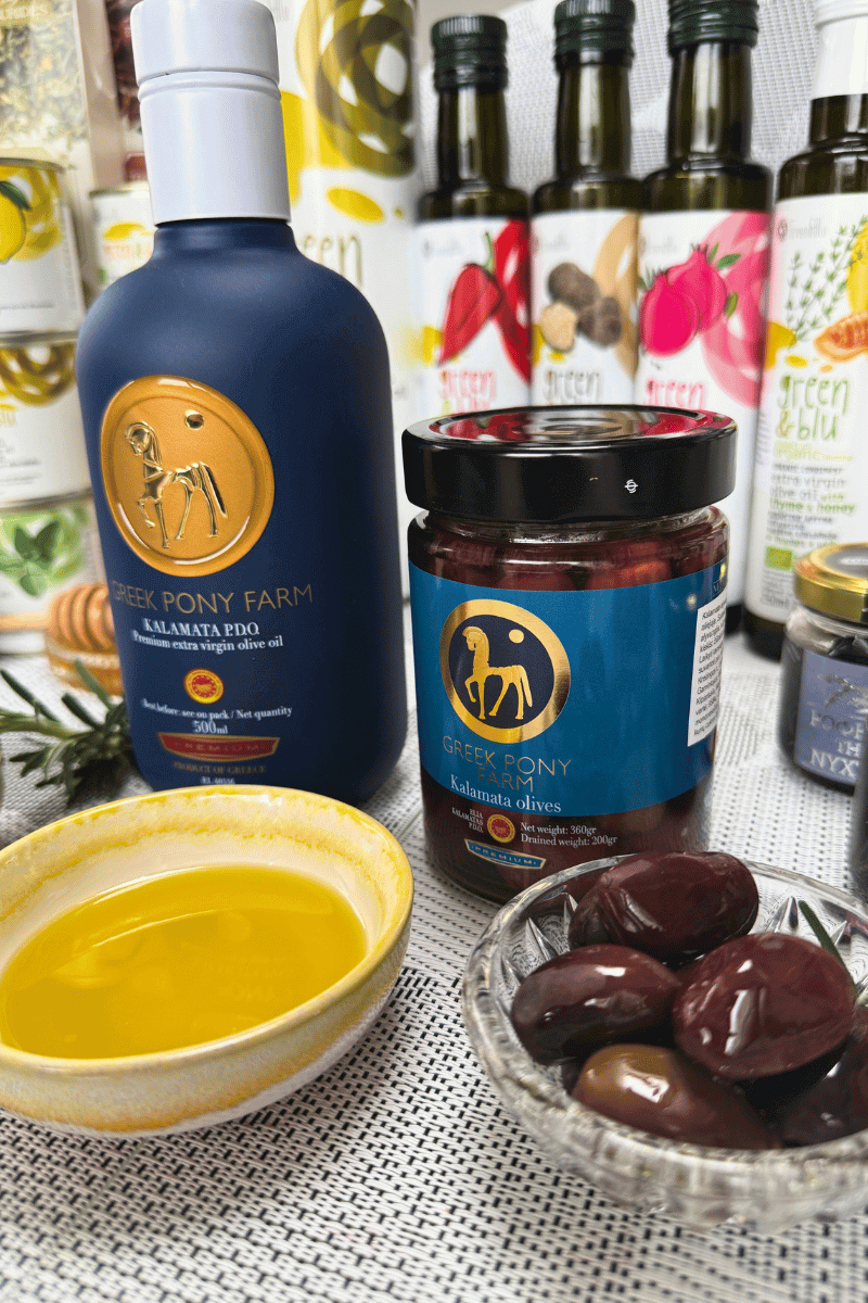Mūsų Premium Kalamata PDO alyvuogių aliejus ir alyvuogės