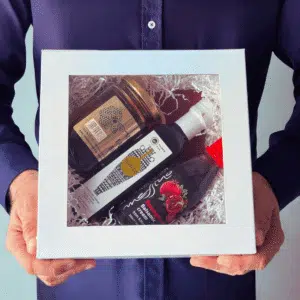 Dovanų Dėžutė „Graikiška Šiluma“ - medus, alyvuogės, aliejus, balzamikas ft