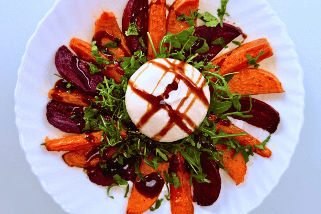 Keptų Daržovių Salotos su Burrata ir Balzaminiu Kremu Receptas + Video