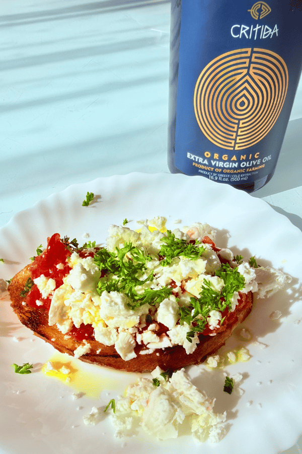 Bruschetta su feta ir pomidorais - Viduržemio jūros receptas 3